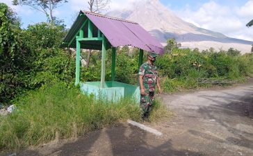 Babinsa Koramil 04/SE Patroli Zona Merah Gunung Sinabung