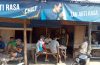 Babinsa Koramil 07/JH Himbau Masyarakat yang Nongkrong di Kedai Kopi Patuhi Prokes